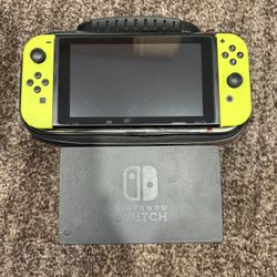 Nintendo Switch 