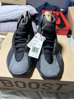 Yeezy QNTM