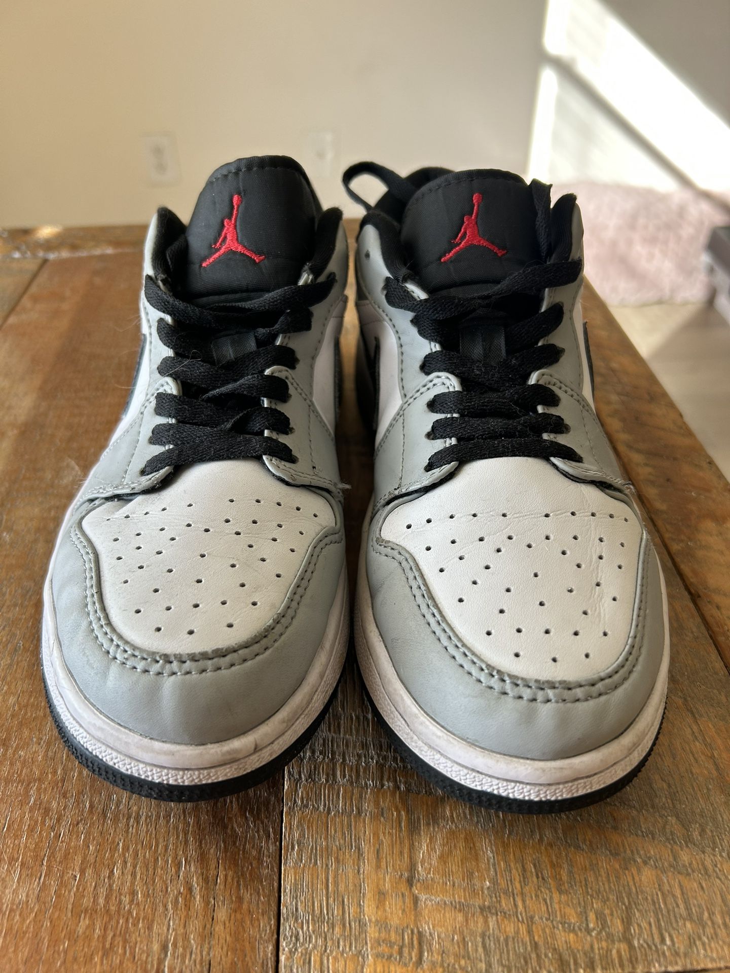 Air Jordan 1 Retro Whites and Smoke Grey…size 7
