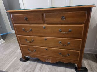 Wood Dresser with 5 Drawers and Glass Top