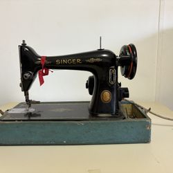 Antique Singer Sewing Machine Model 66 From 1924
