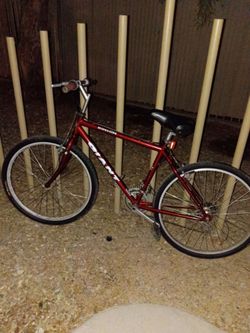 Giant rincon road bicycle 26 inch wheels