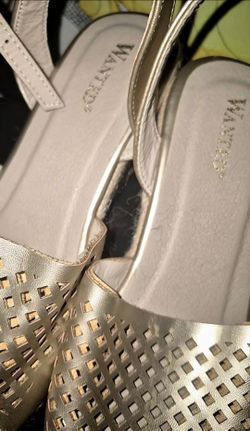 Wanted Gold Metallic Espadrille Wedge Sandals - Size 7