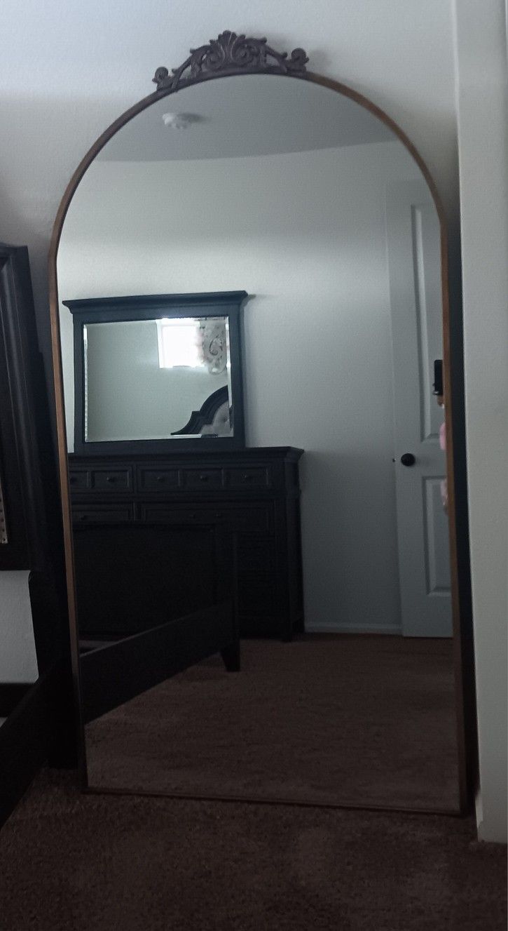 Beautiful Gold Mirror