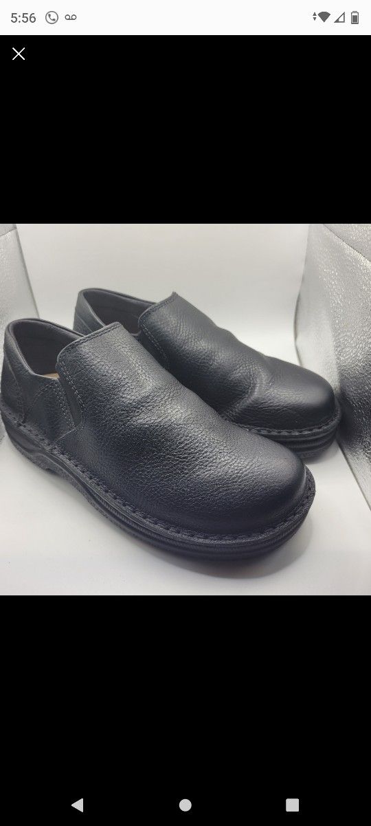 Naot Men's Shoes Size 7