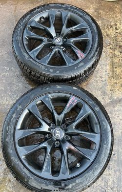 2016 Hyundai Genesis 18 in wheels and tires