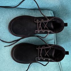UGG Neumel Boots Size 9