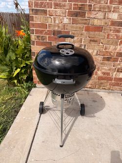 Weber Original Kettle Premium Charcoal Grill 22-inch, Black