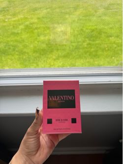 Valentino perfume
