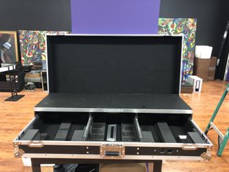 Odyssey FZGSPBM12W Universal Turntable DJ Coffin