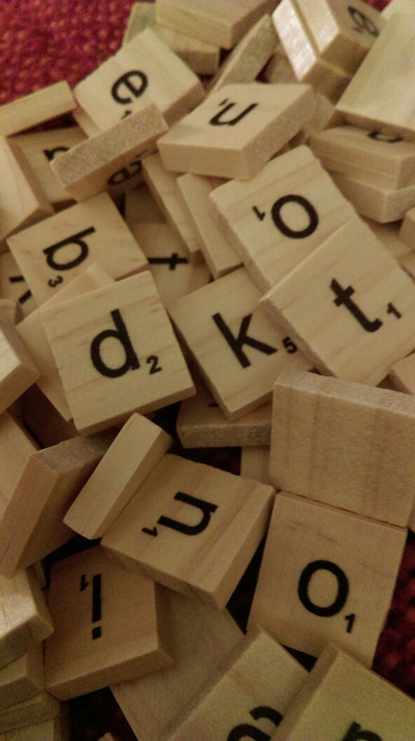 100 LOWER CASE SCRABBLE TILES