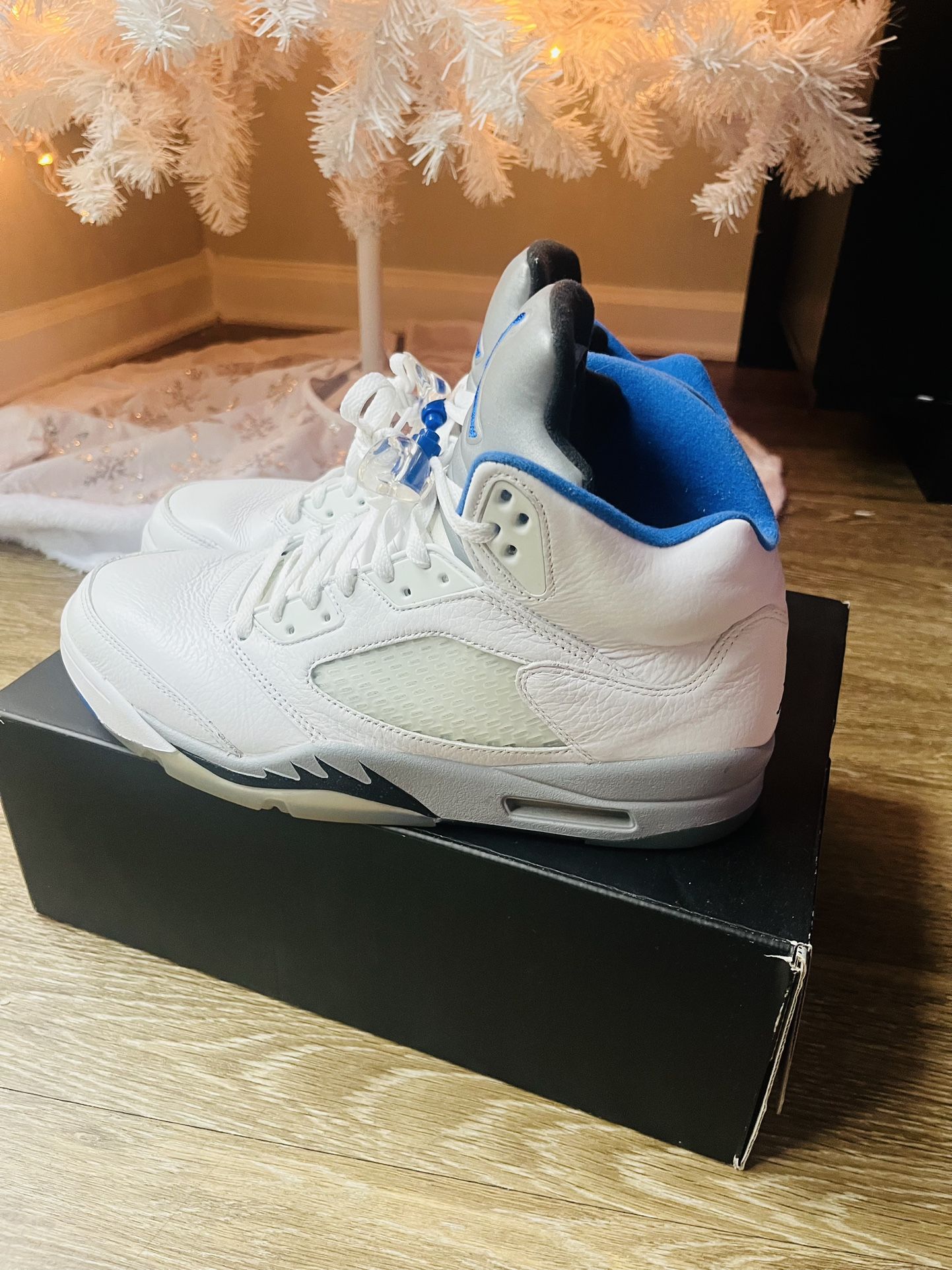 Air Jordan 5 Retro ‘Stealth 2.0’