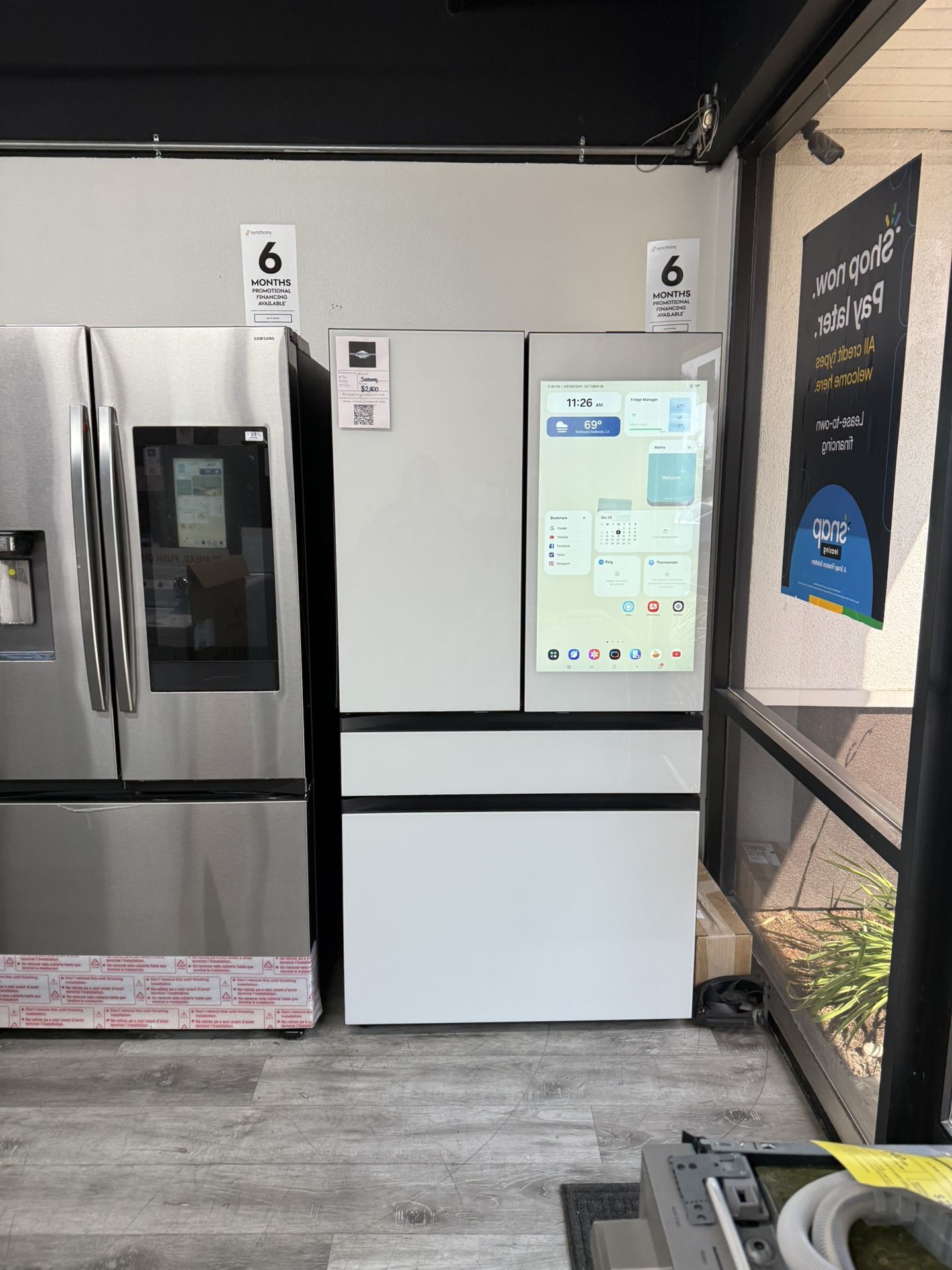 Samsung - Bespoke 29 cu. ft. 4-Door French Door Refrigerator with AI Family Hub+ - White Glass ☑️