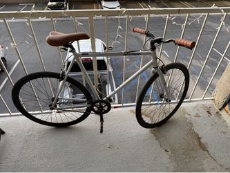 Fixie bicycle