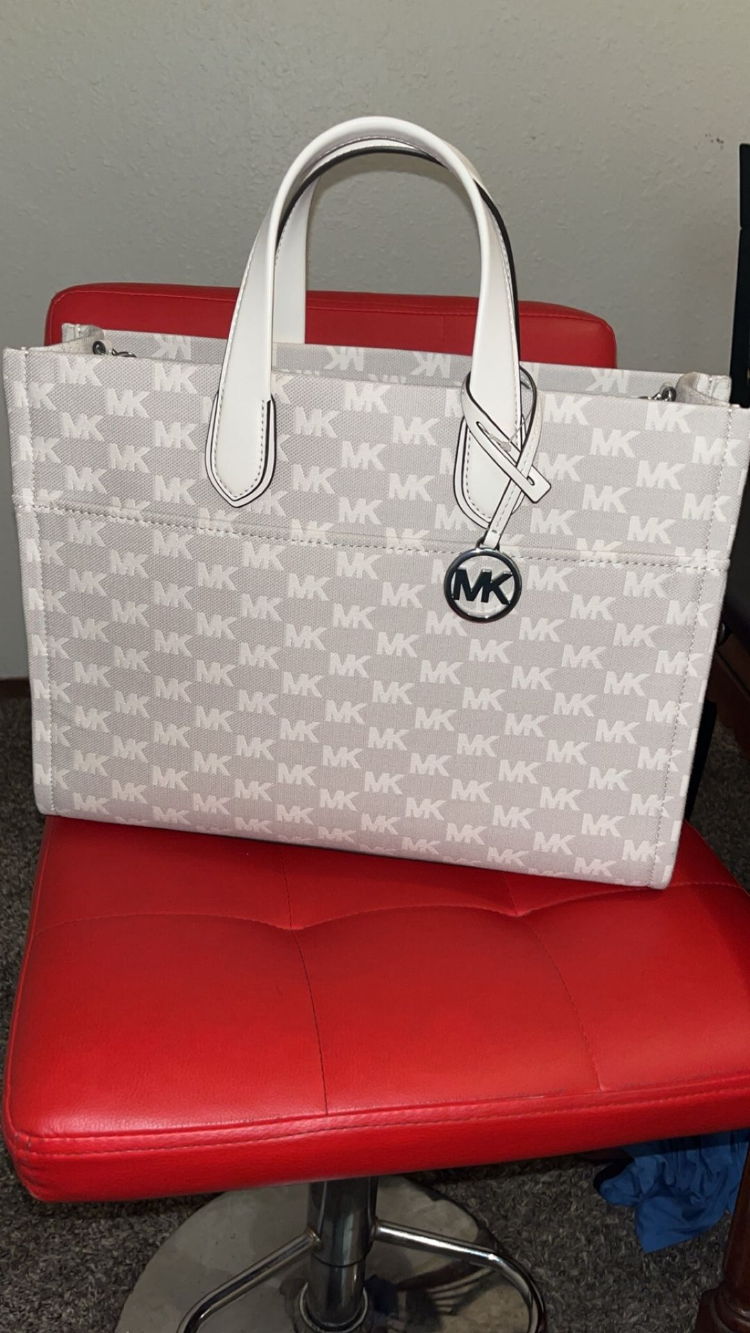 Stunning New Michael Kors Large Gigi Tote - Must Have Designer Bag!