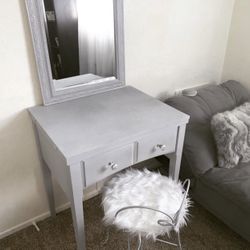 Makeup vanity Used Good Condition 