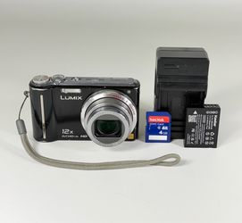 Panasonic LUMIX DMC-ZS3 Black 10.1MP Digital Camera with 4GB Memory & Charger