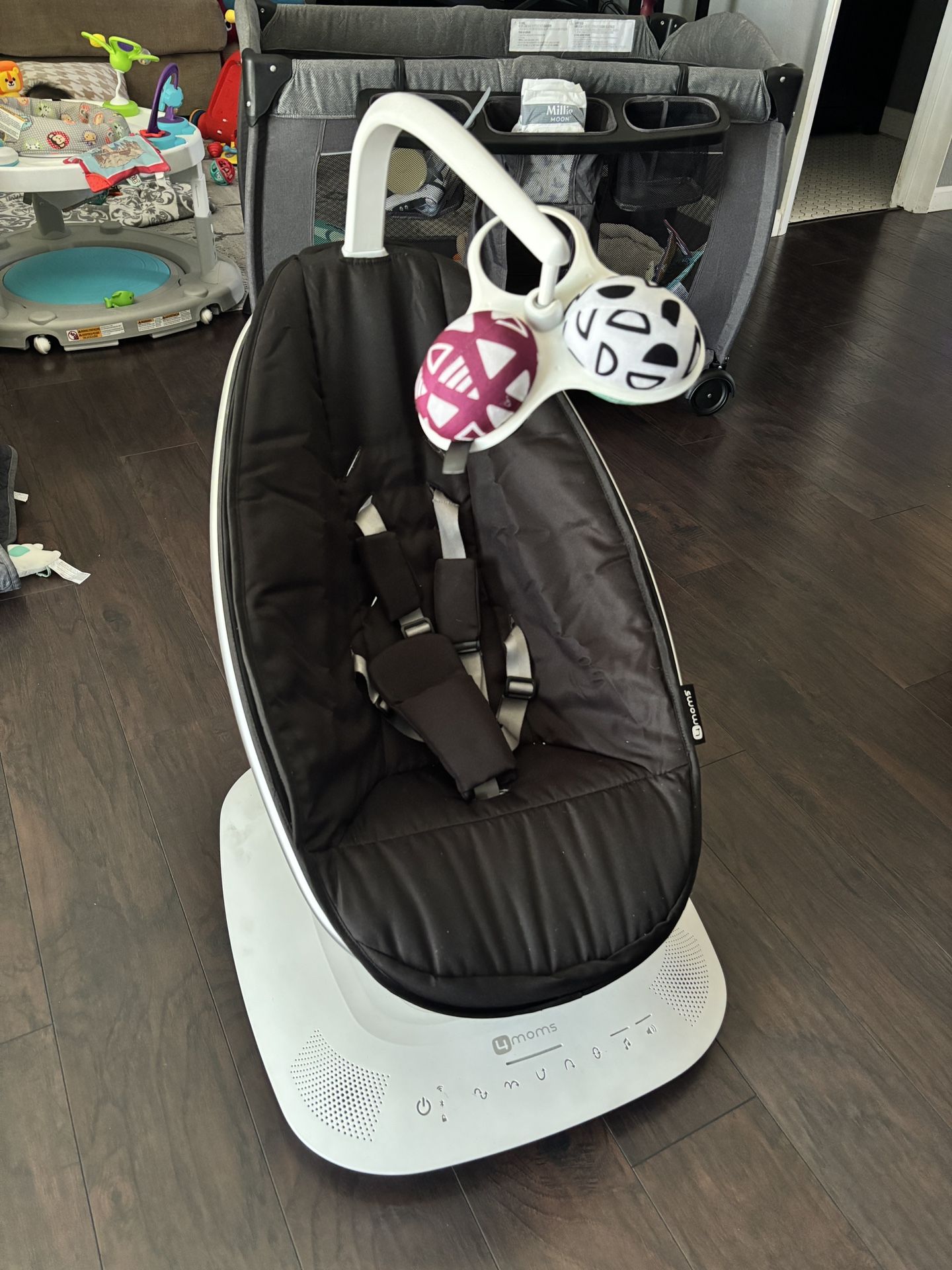 4moms mamaRoo Baby Swing