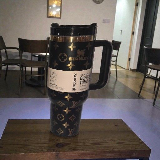 40 Oz Luxury Tumbler