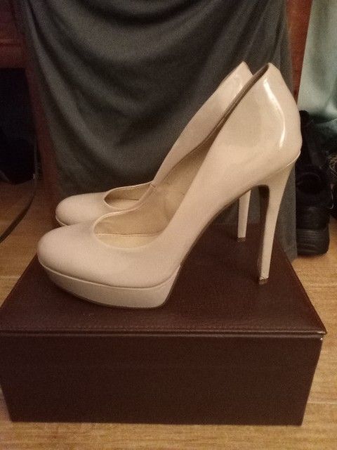 Jessica Simpson Beige Patton Leather 7 1/2