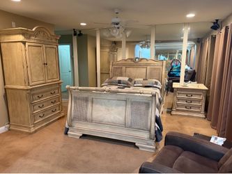 Bedroom set