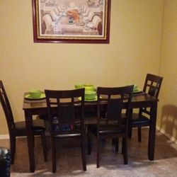 Washer, Dryer & Dinette Set