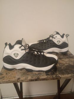 Jordan Air Jordan Jumpman Team 2 White Black 819175-100 Leather Sneakers Size 12