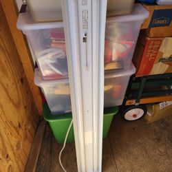 48 1/2" Hanging Florescent Light Fixture 