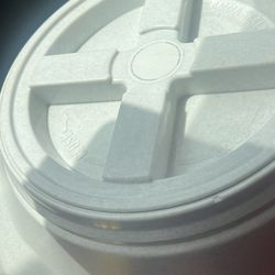 Gamma2 Vittles Vault Outback Stackable Plastic Dry Pet Food Storage Container for Dogs, Gray, 40 Pou