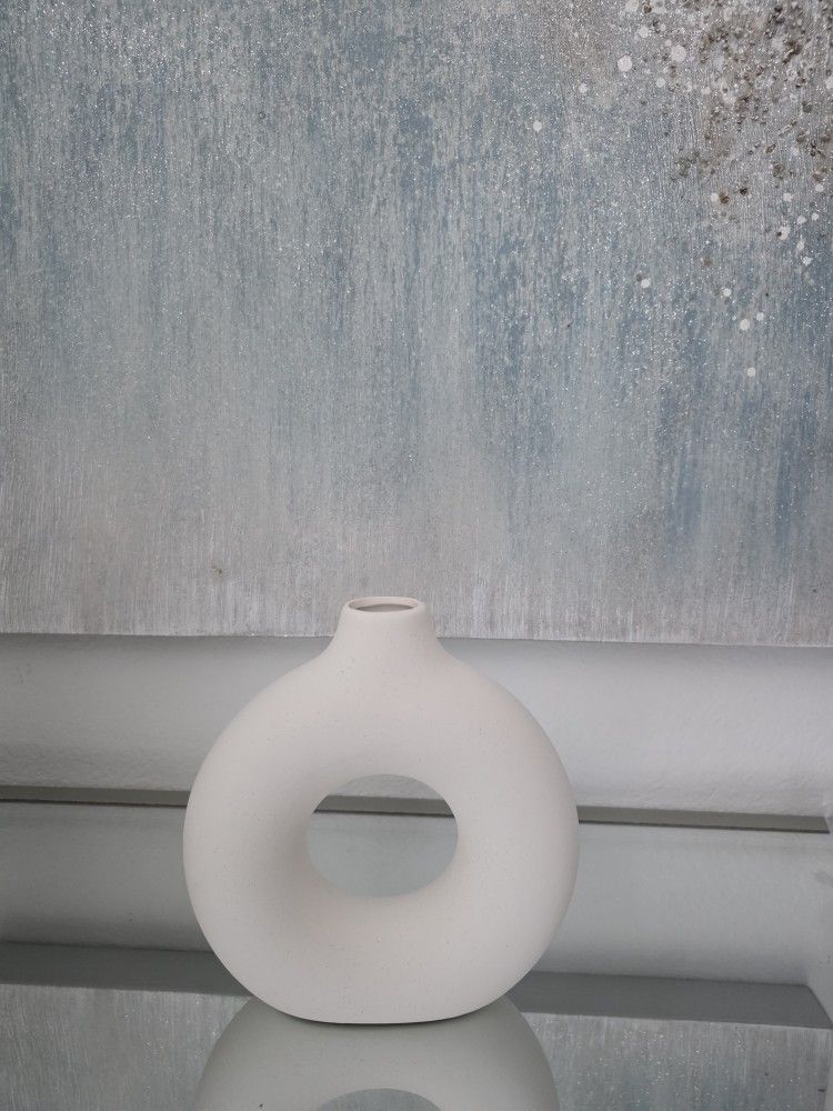 White Donut Vase Hollow Ceramic Vase for Flowers Handmade Minimalist Boho