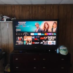 120 $.  50 Inch Sanyo TV  With Roku Stick /////////