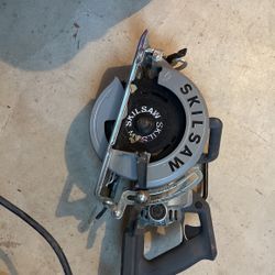 SKILSAW SPT77W-01 15-Amp 7-1/4-Inch Aluminum Worm Drive Circular Saw