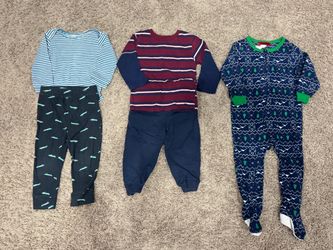 Boys 24M / 2T Clothing Lot – 5 Pieces (Carter's, Old Navy, Holiday FamJams) Lot 2