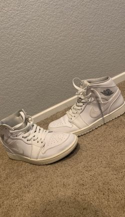 Air Jordan 1’s size 9.5