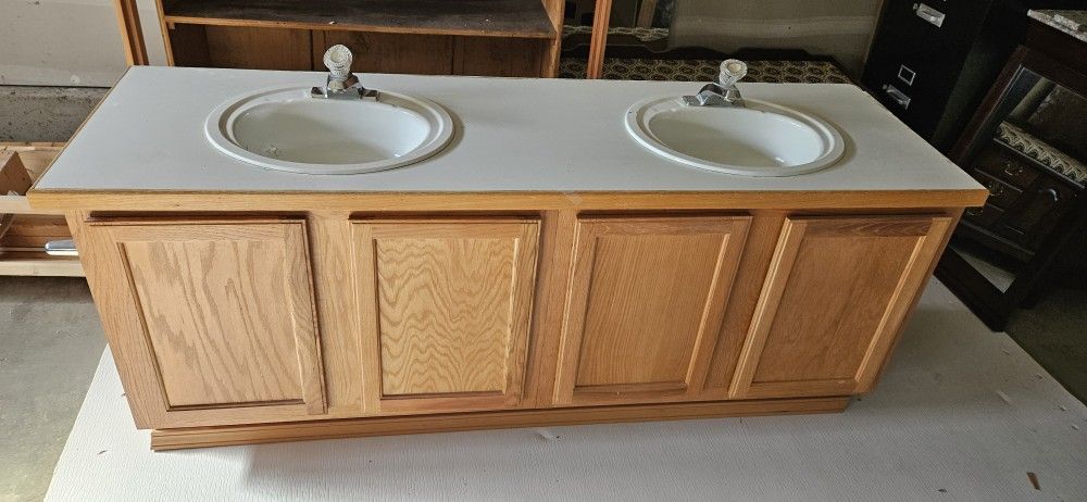 Vanity With Sinks