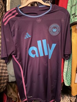 Choartlote fc soccer jersey 35$ obo size L