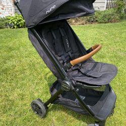 Nuna TRVL™ stroller - Caviar