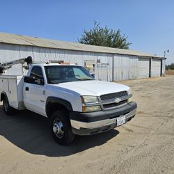 04 Chevy 3500 Dually 