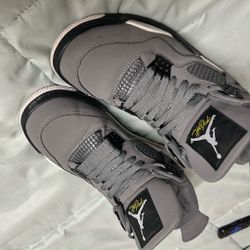 Men’s Size 8.5 Jordan 4 Retro Cool Grey 2019