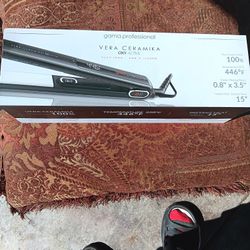 PROFESSIONAL FLAT IRON