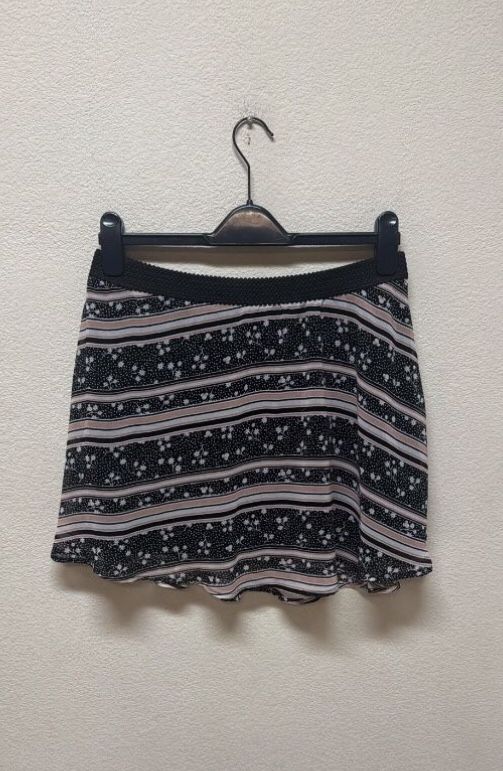 Large L Womens Juniors Disney Minnie Mouse Rocks The Dots Skirt