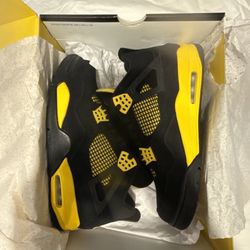 Jordan 4 Mid Thunder Size 12