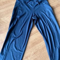 Pink Victoria Secret black strech pants Medium