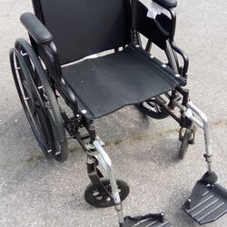 Invacare wheelchair+2 feet
