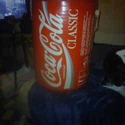 Old Coke Ice Chest  Good Shape