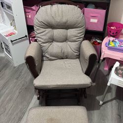 Rocking Chair 