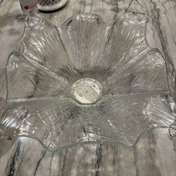 Elegant Glass Fruit Bowl