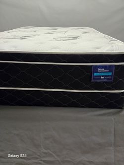 New Mattress Queen One side pillow