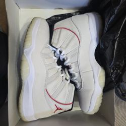 Air Jordan 11 Sz 9.5