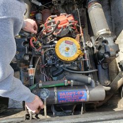 Running mercruiser 5.7 counter rotating